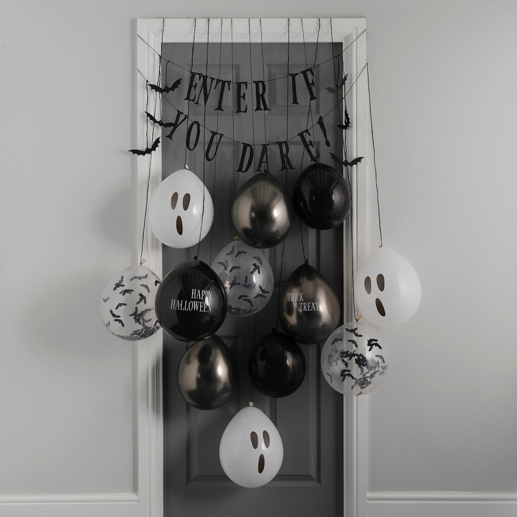 ginger-ray-halloween-door-decoration-kit-with-balloons-bunting-_-bats-enter-if-you-dare-ginr-fn-119