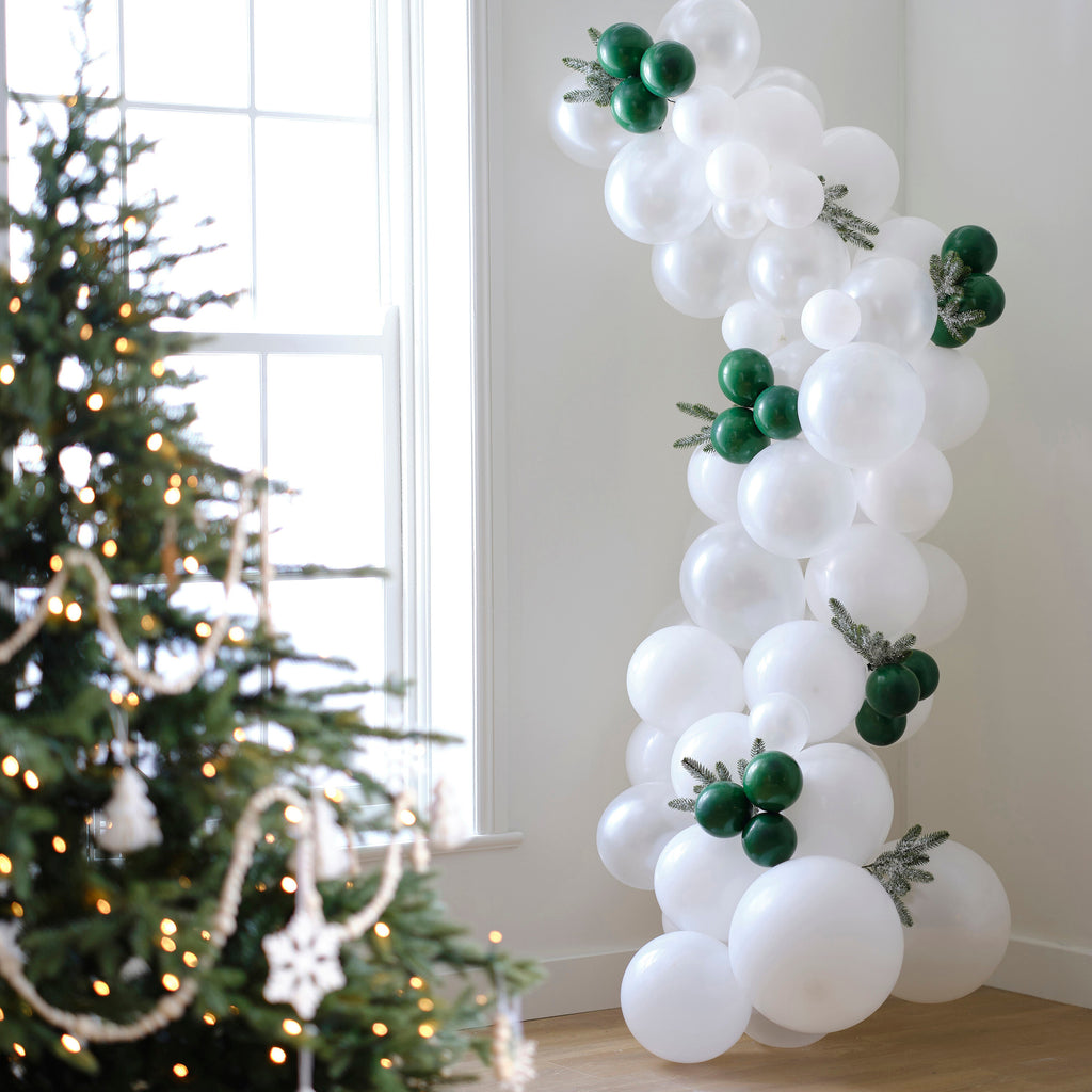ginger-ray-white-_-dark-green-snowy-christmas-with-frosted-foliage-balloon-arch-kit-ginr-nn-153