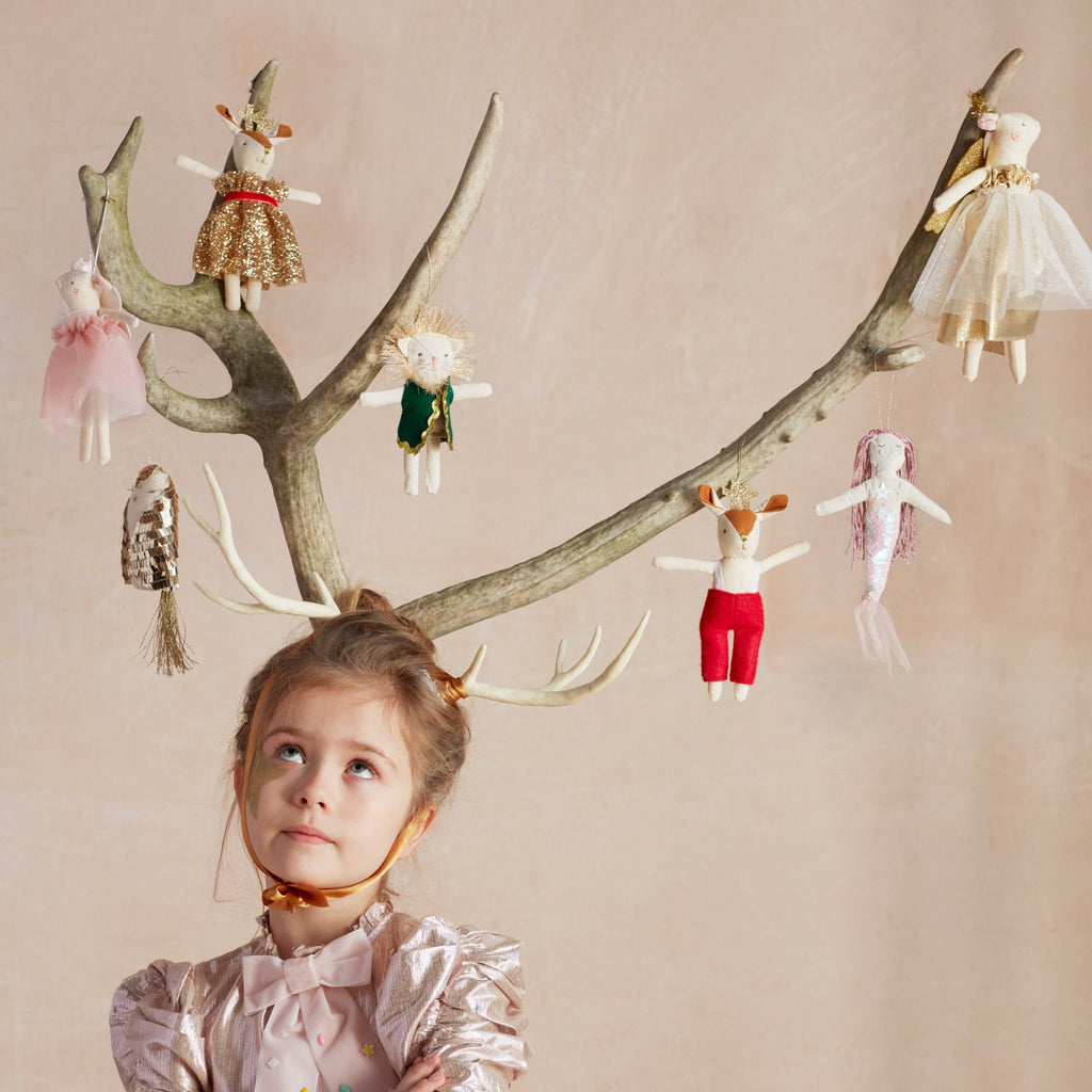meri-meri-christmas-mrs-reindeer-tree-decoration-meri-209143
